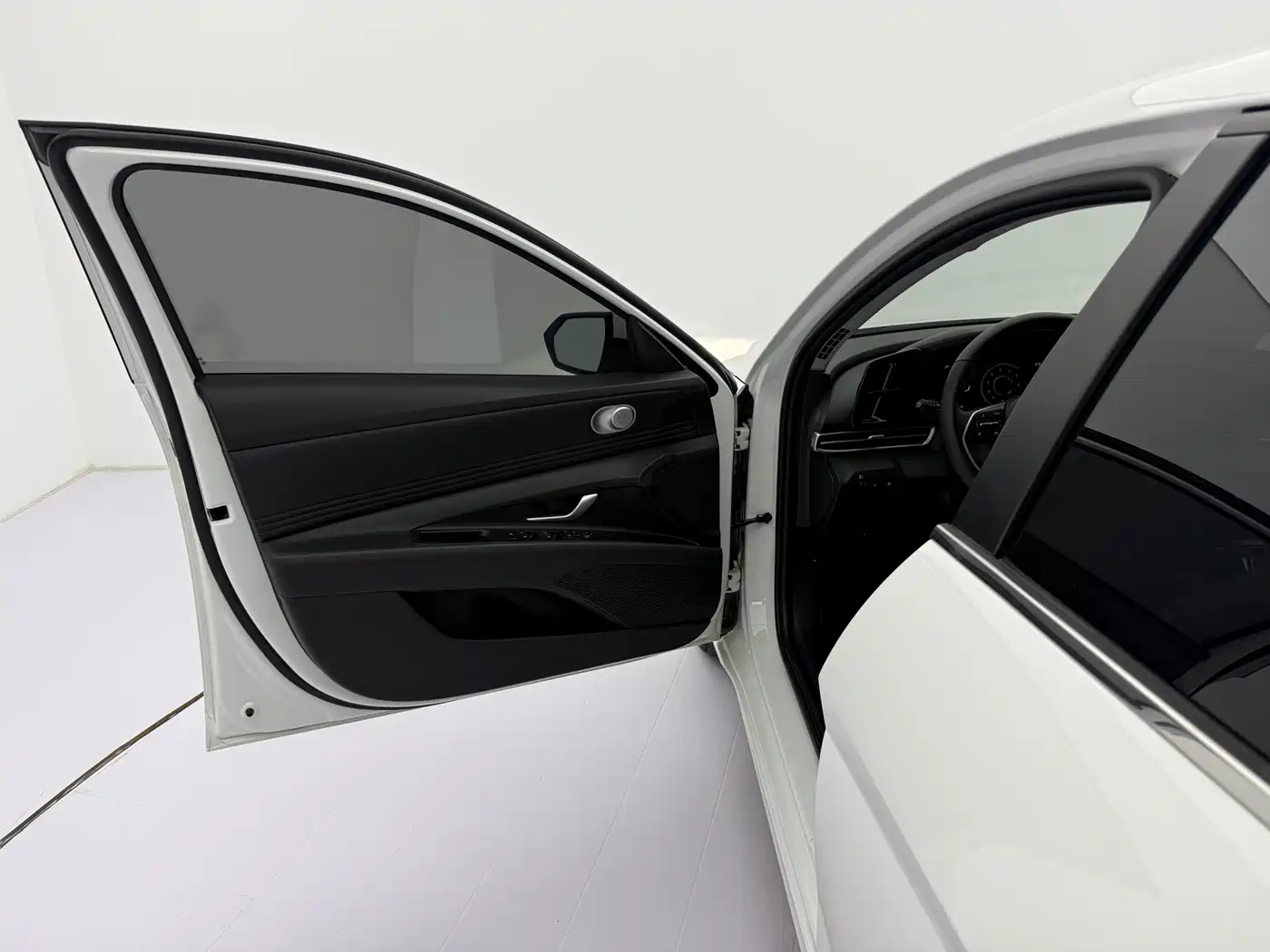 Hyundai Elantra 2022 1.5L CVT GLX Elite Edition фото 20