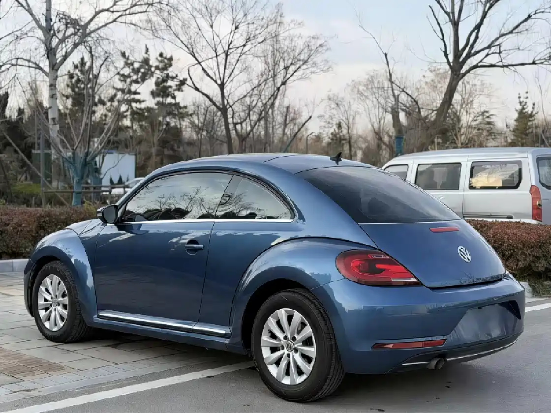 Volkswagen Beetle 2017 180TSI Enjoy фото 2