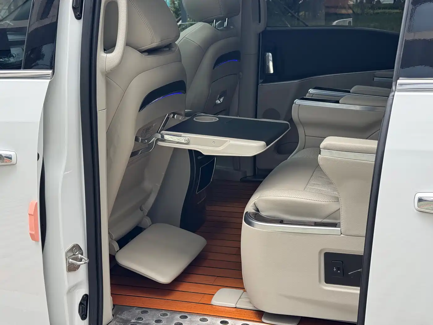 Buick GL8 2020 Model Land Business Class 652T Luxury фото 14