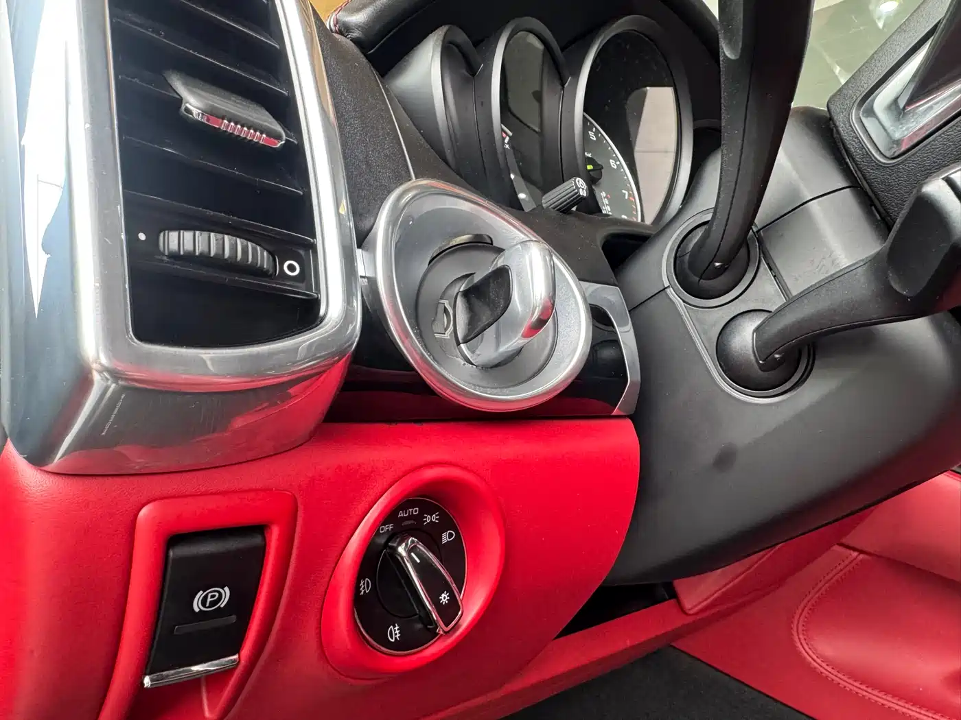 Porsche Cayenne New Energy 2016 Cayenne S E-Hybrid 3.0T фото 12