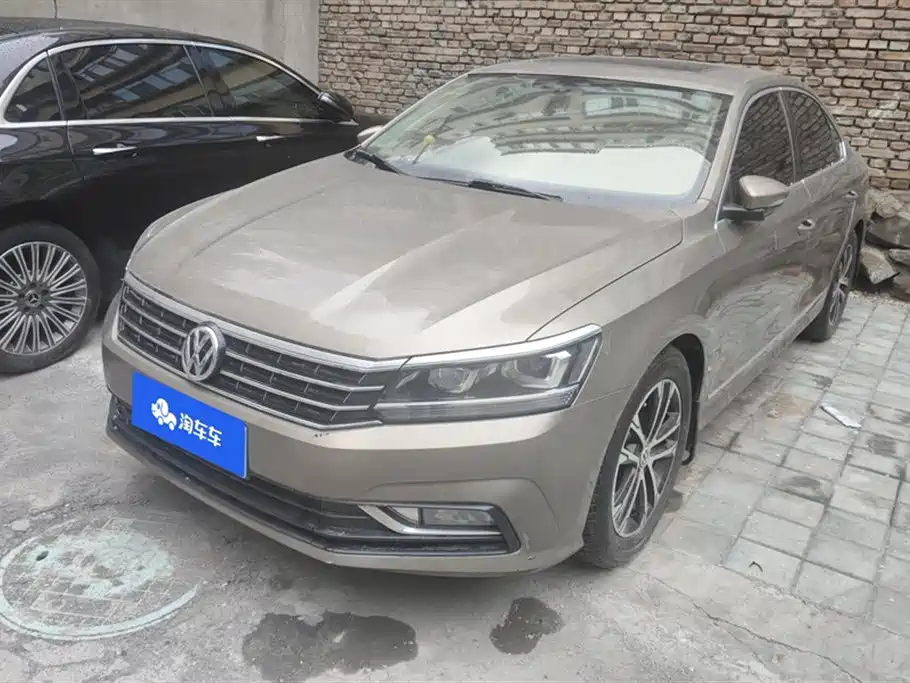 Volkswagen Passat 2016 330TSI DSG Honor Edition