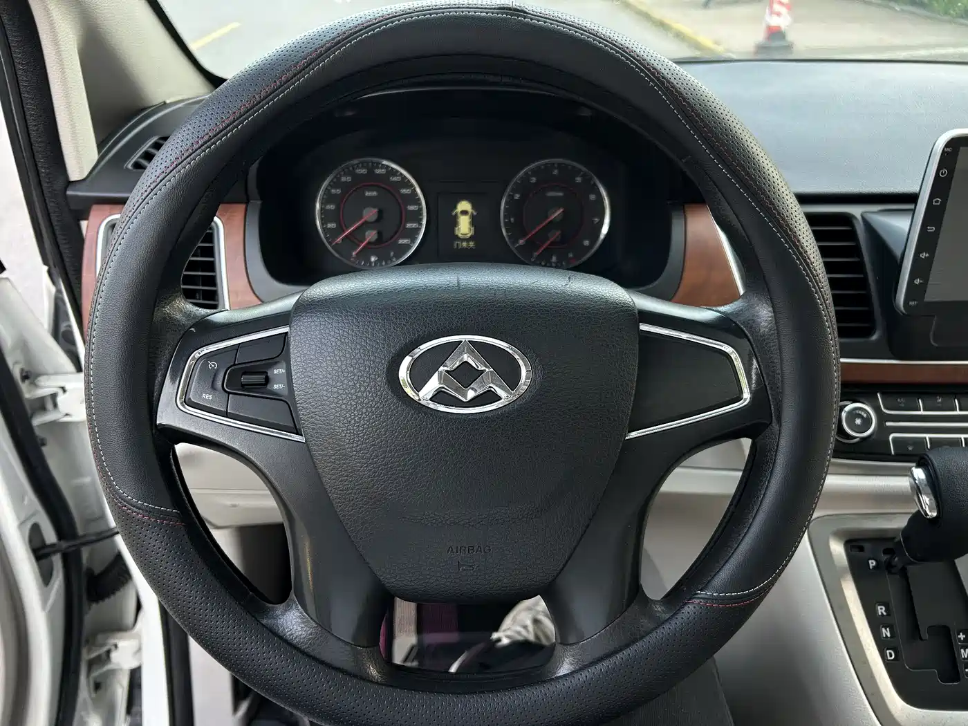 SAIC Maxus Maxus G10 2016 2.0T Automatic Executive Edition фото 16