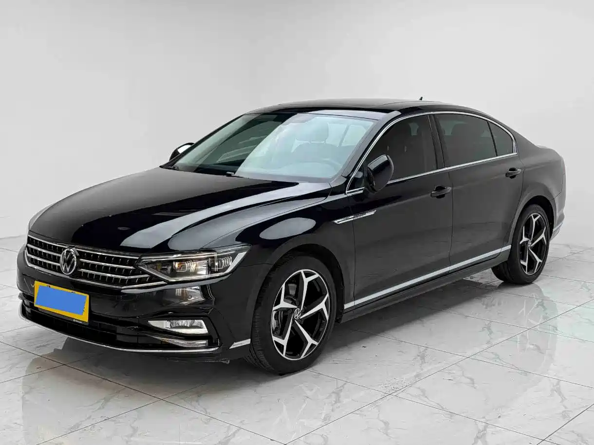 Volkswagen Magotan 2023 2 Million Units Anniversary Edition 330TSI DSG Leading Type