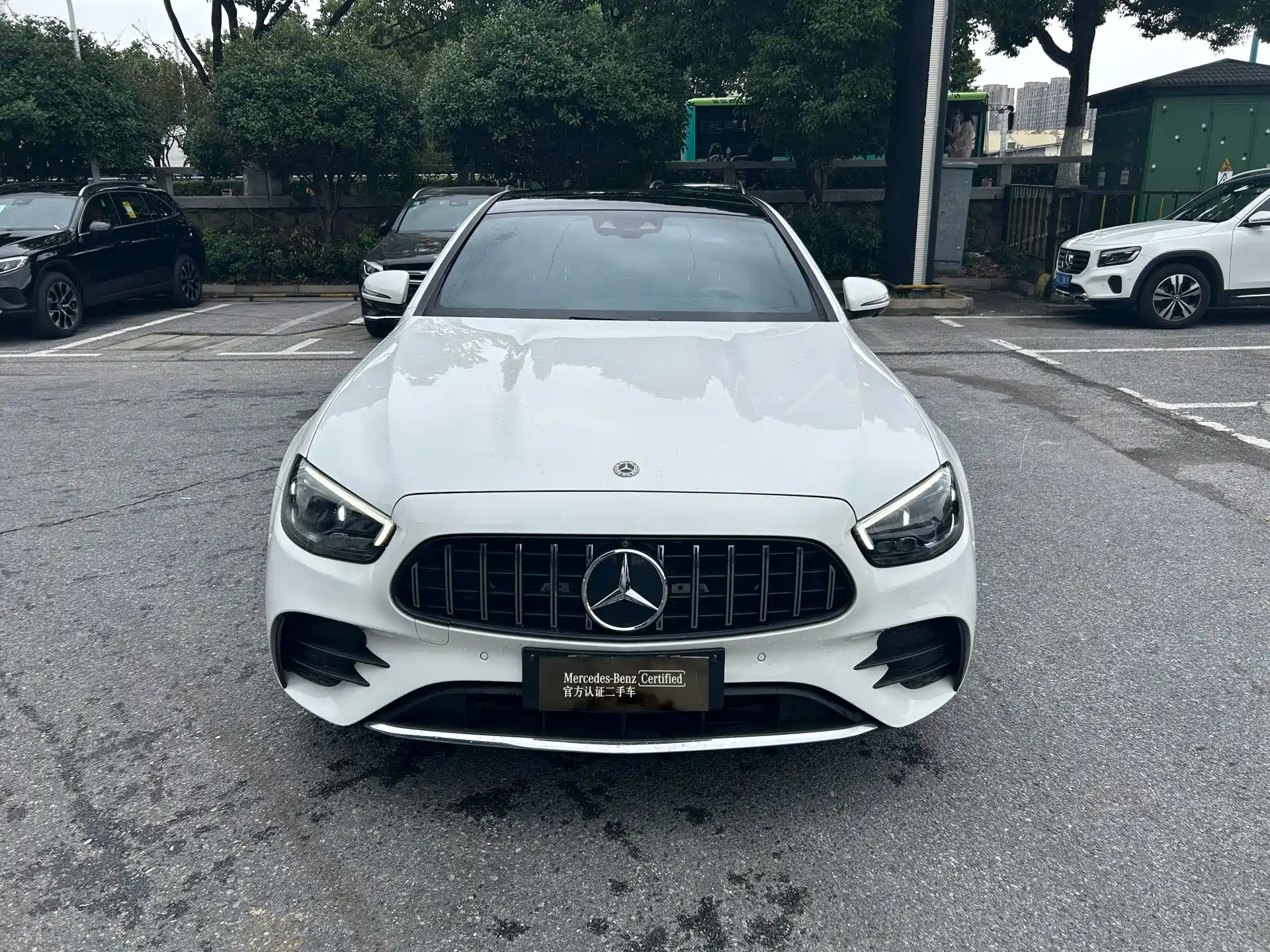 Фото 2 - Mercedes-Benz E-Class