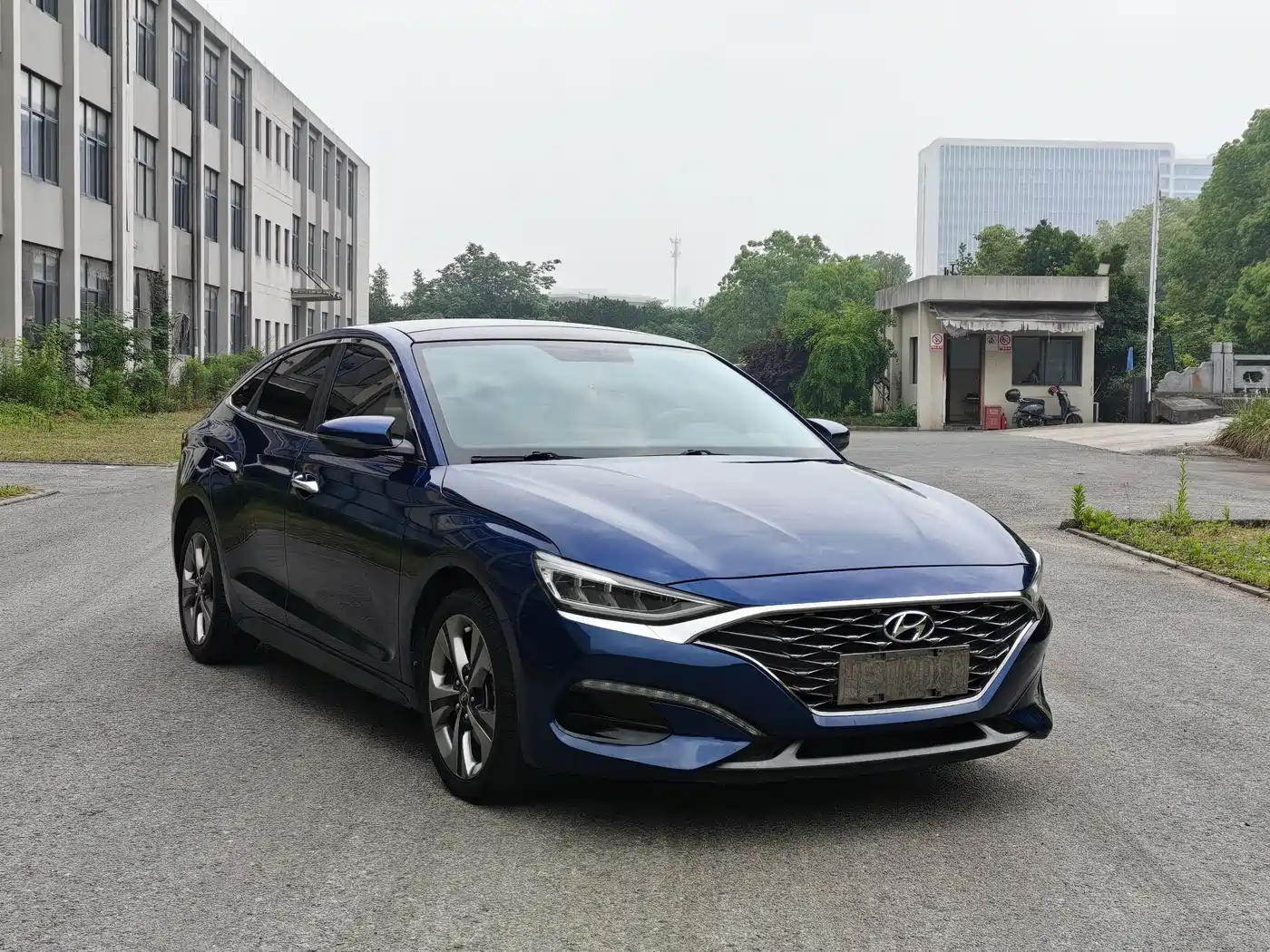 Hyundai Fista 2019 280TGDi Sport Edition China VI фото 3