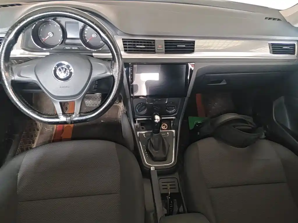 Volkswagen Bora 2018 1.5L Automatic Fashion фото 10