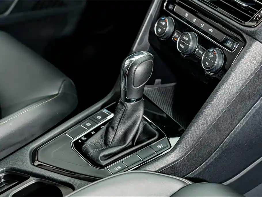 Volkswagen Tharu 2020 280TSI 2WD Comfort Edition China VI фото 18