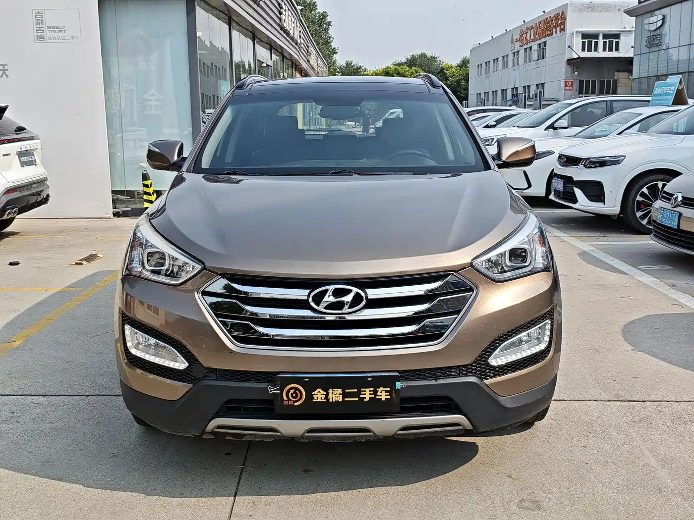Фото 6 - Hyundai Santa Fe