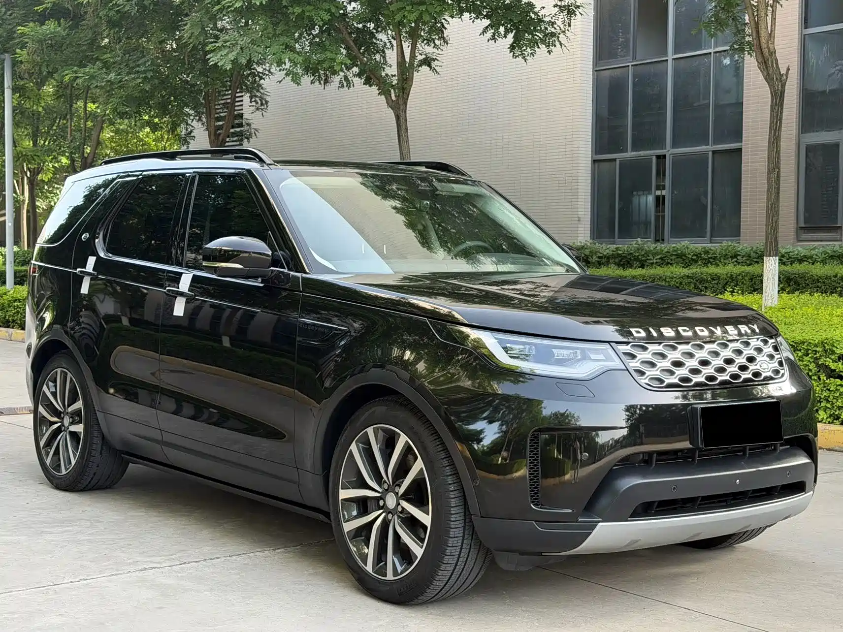 Фото 4 - Land Rover Discovery