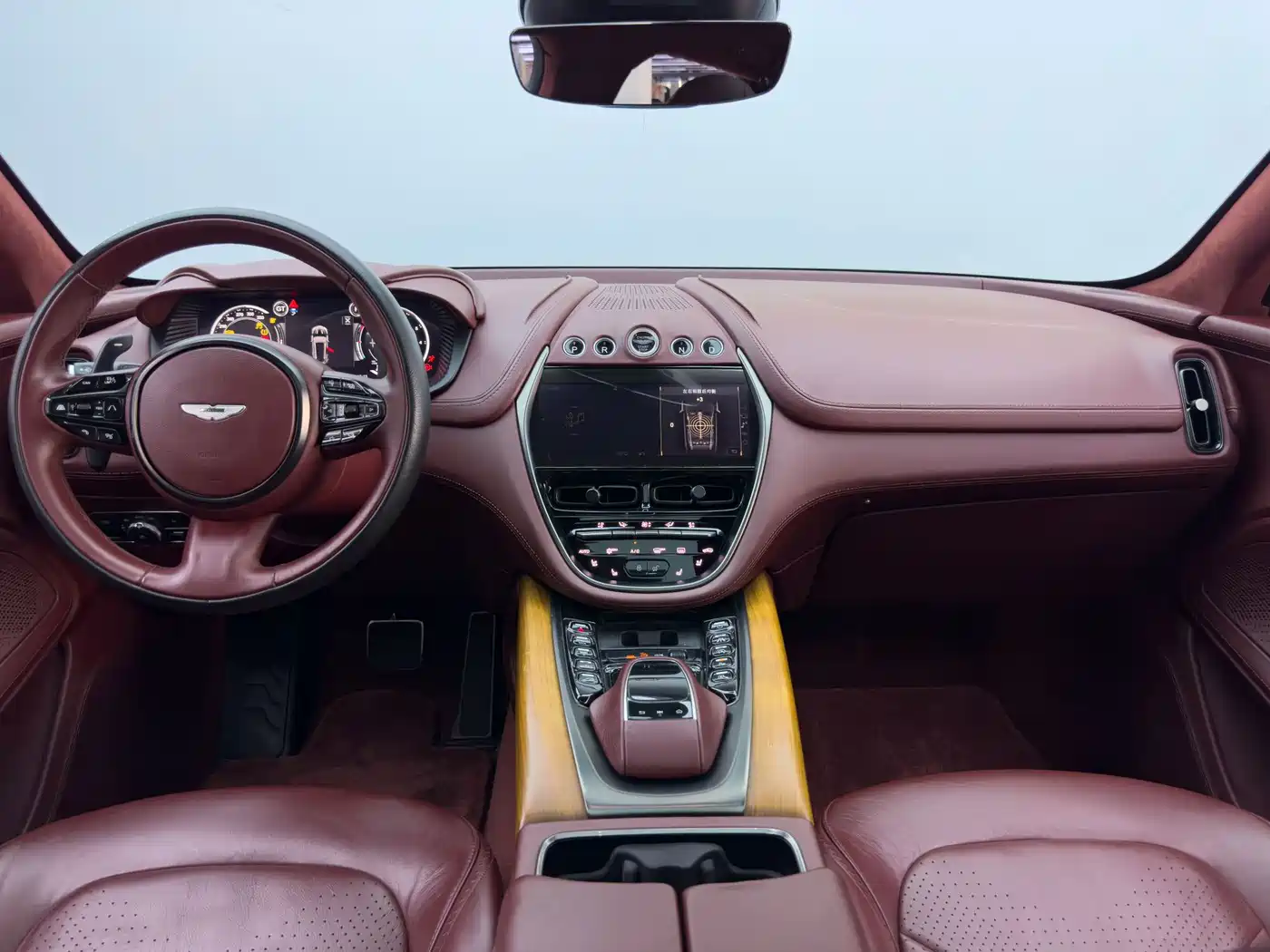 Aston Martin DBX 2020 2020 4.0T V8