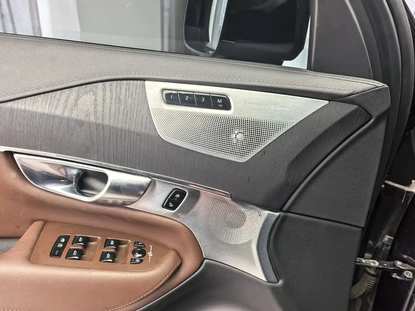 VOLVO XC90 PLUG-IN HYBRID