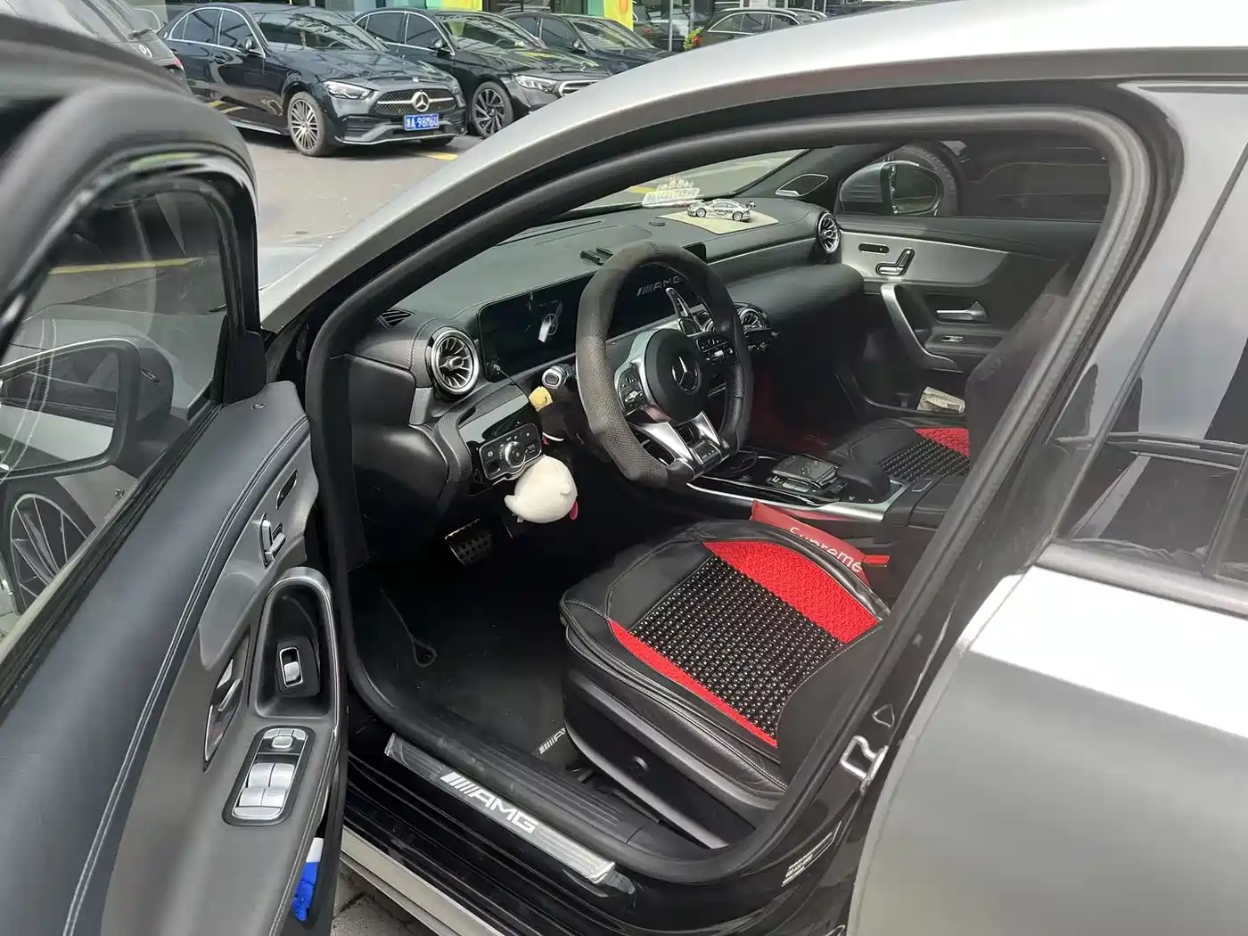 Mercedes-Benz A-Class AMG 2020 AMG A 35 L 4MATIC фото 9