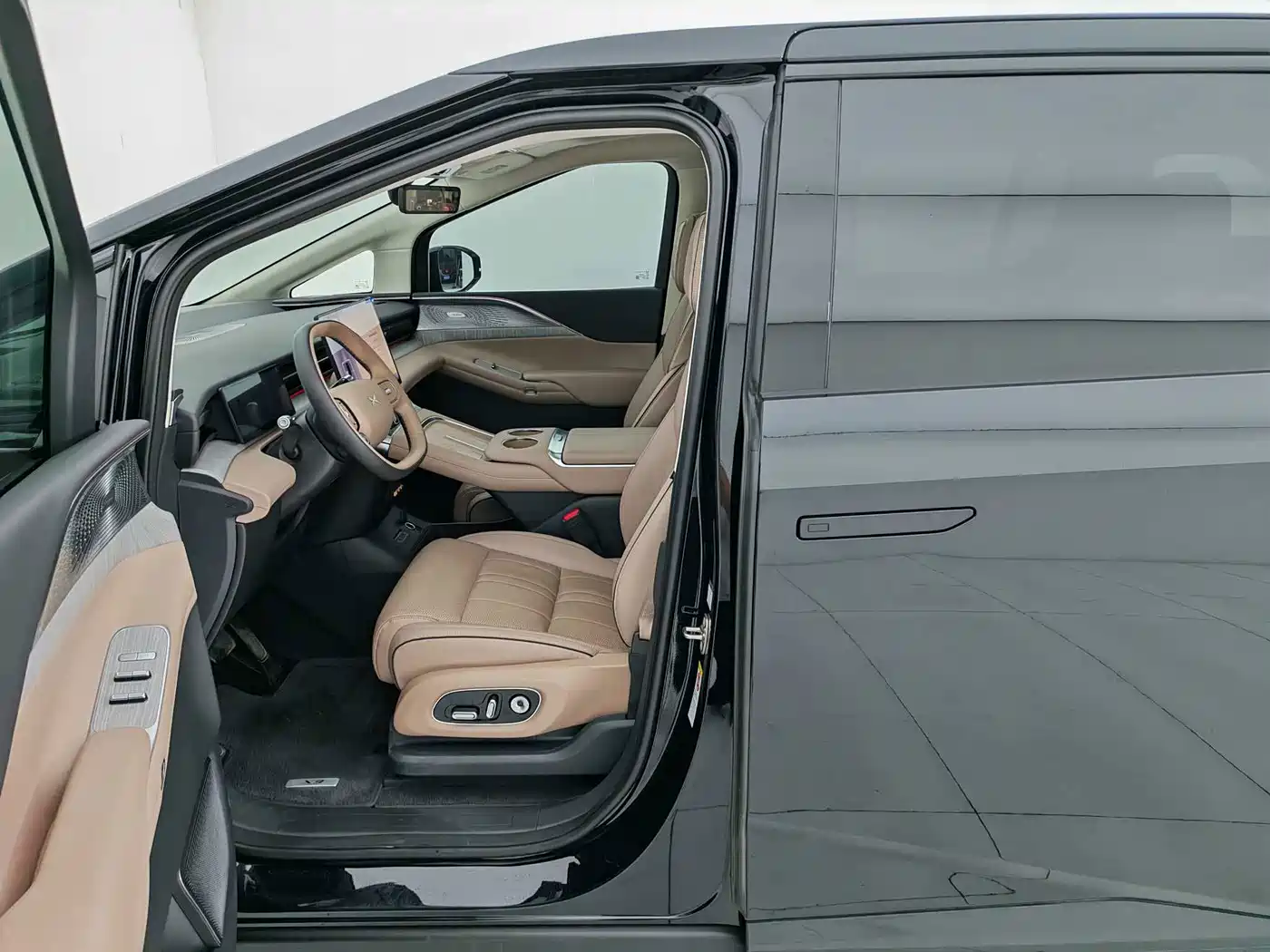 XPeng X9 2026 2025 Extended Range Edition