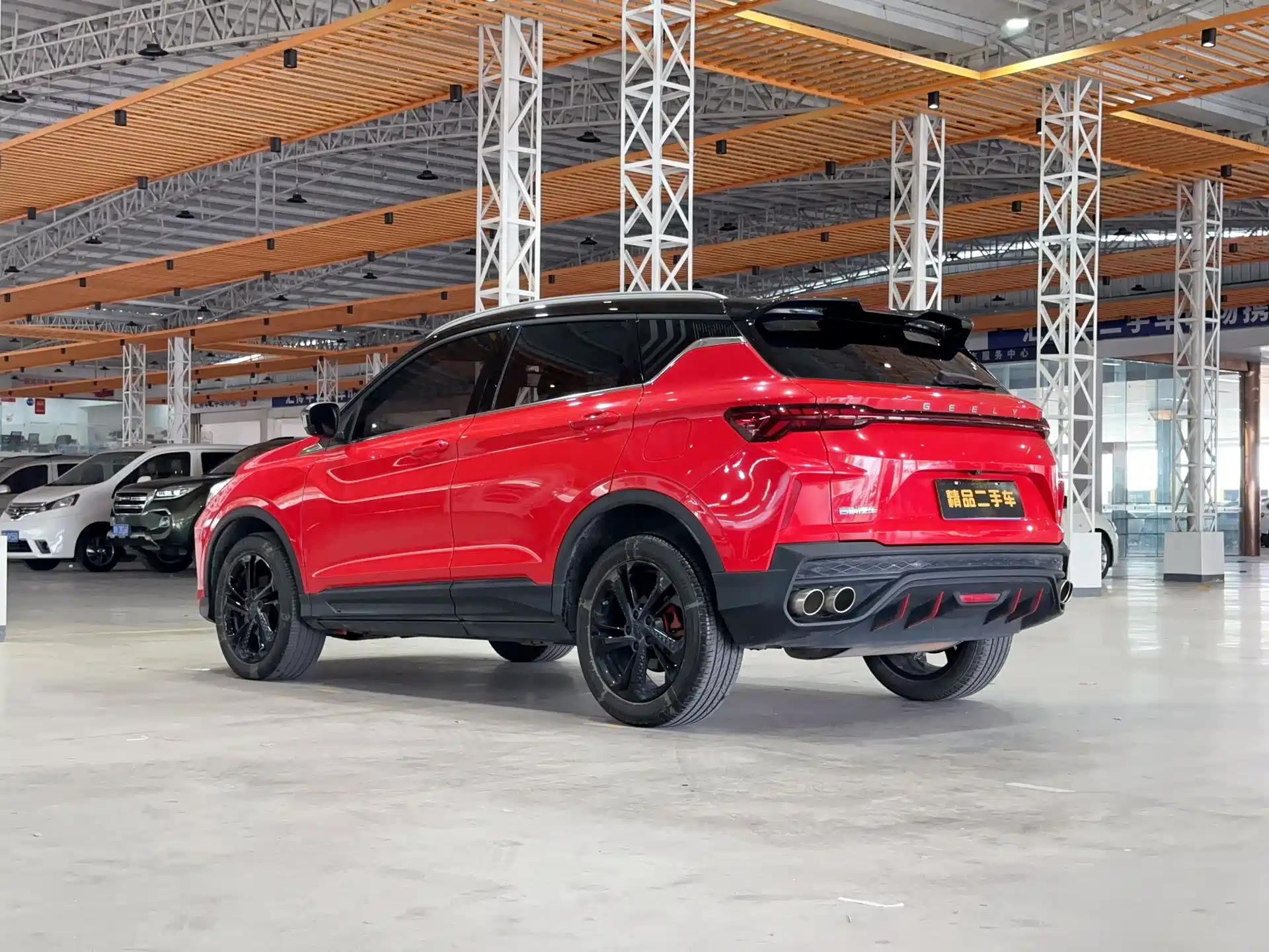 Фото 3 - Geely Coolray