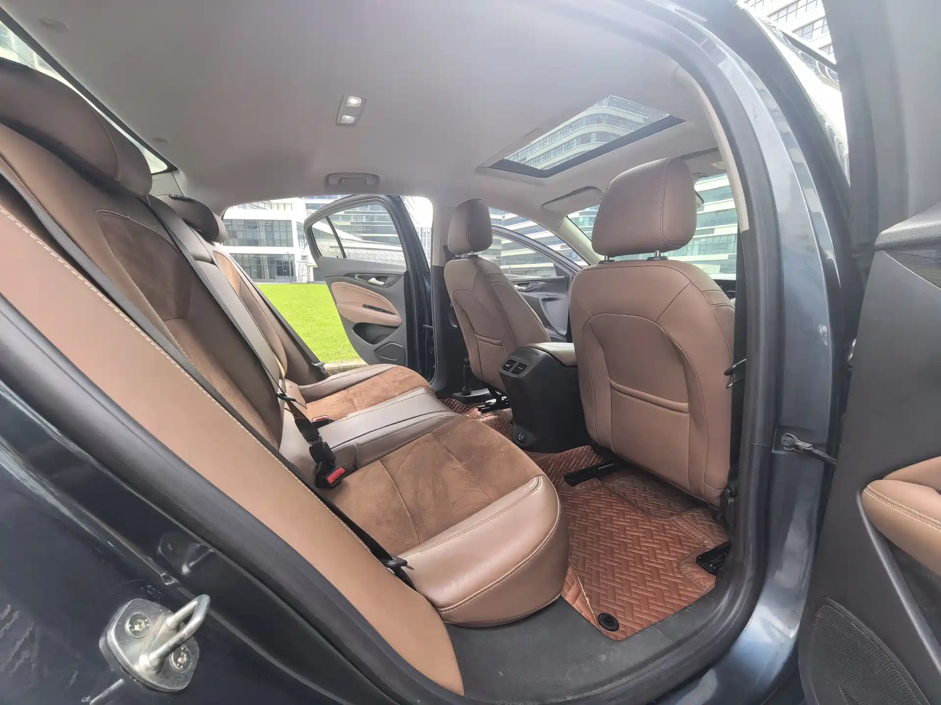 Фото 8 - Buick Regal