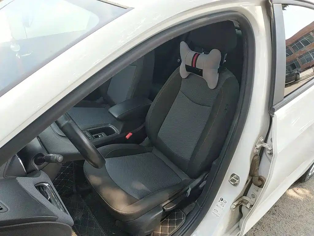 Chevrolet Cruze 2018 2018 320 Automatic Pioneer Sunroof Edition