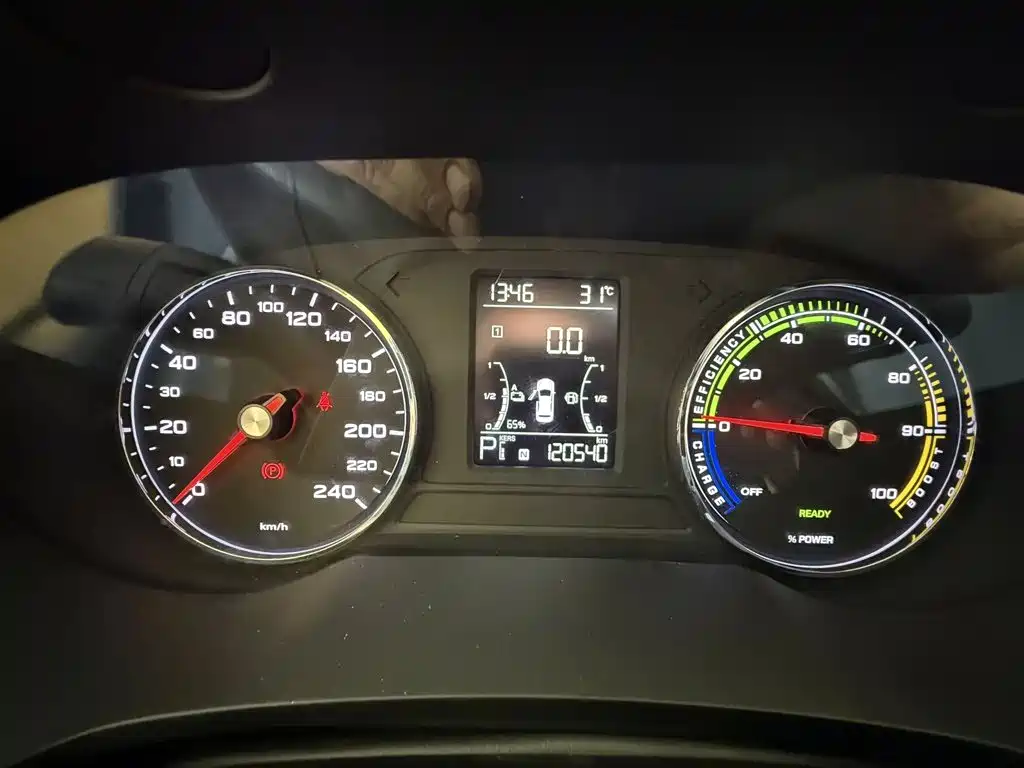 Roewe i6 MAX EV 2020 2020 Model 1.5T PHEV Cool Edition
