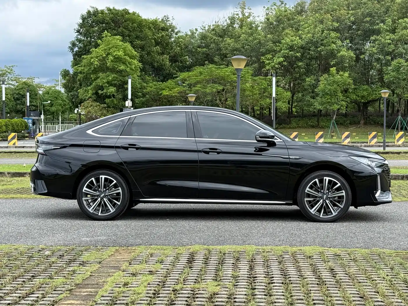 Chery Arrizo 8 2025 2025 Model 2.0T DCT Vigor