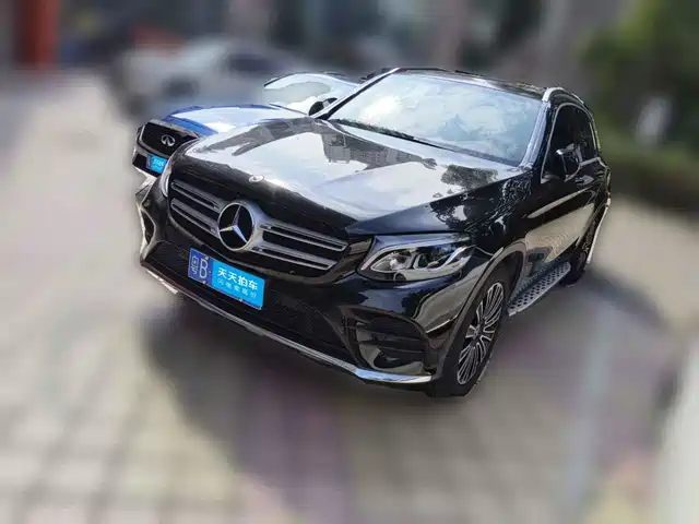 Mercedes-Benz GLC 2018 GLC 260 4MATIC Dynamic — фото 1