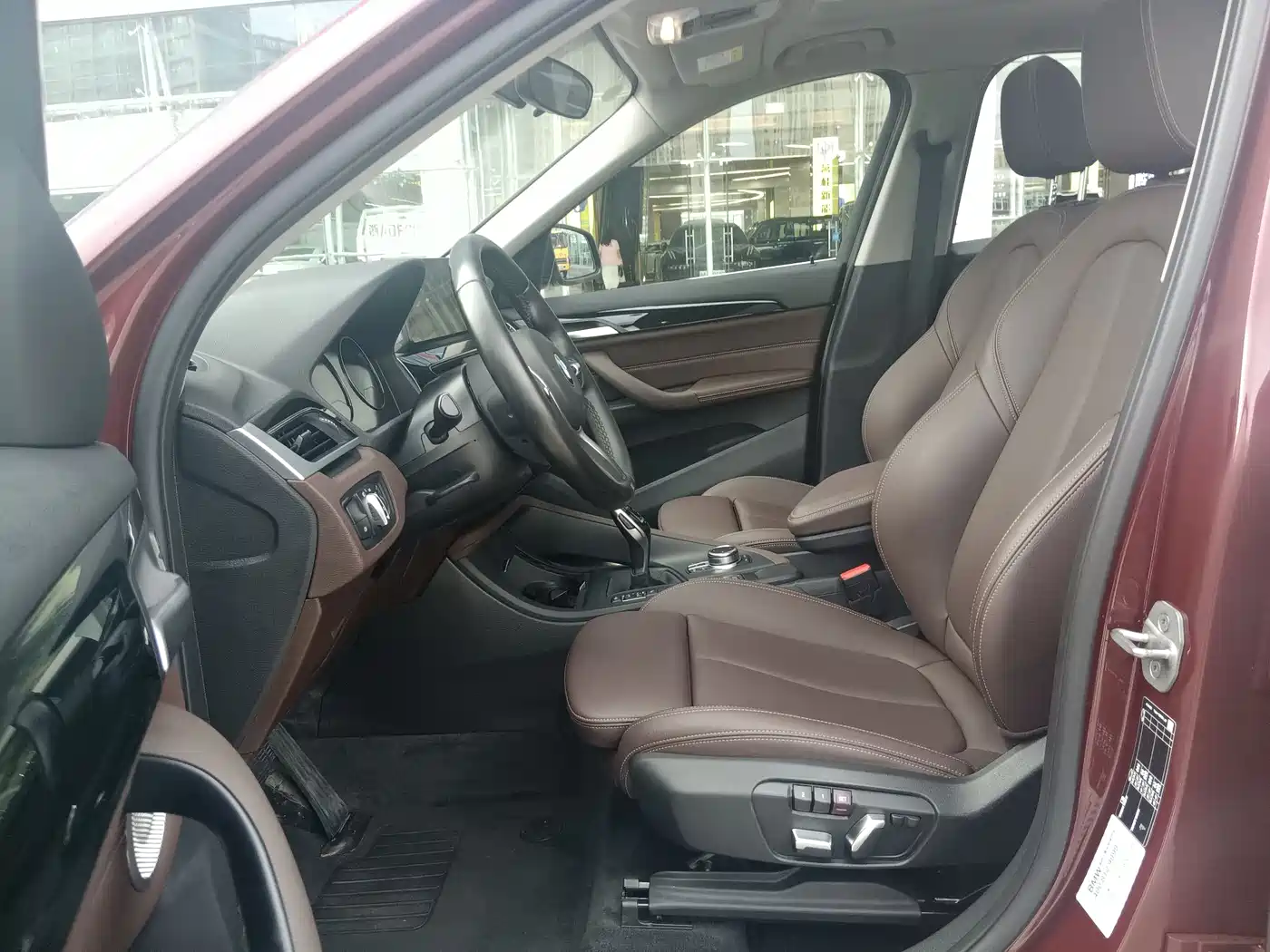 BMW X1 2022 sDrive25Li Leading фото 9