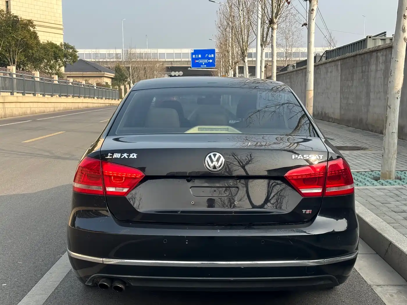 Volkswagen Passat 2014 1.8TSI DSG Luxury Edition фото 5
