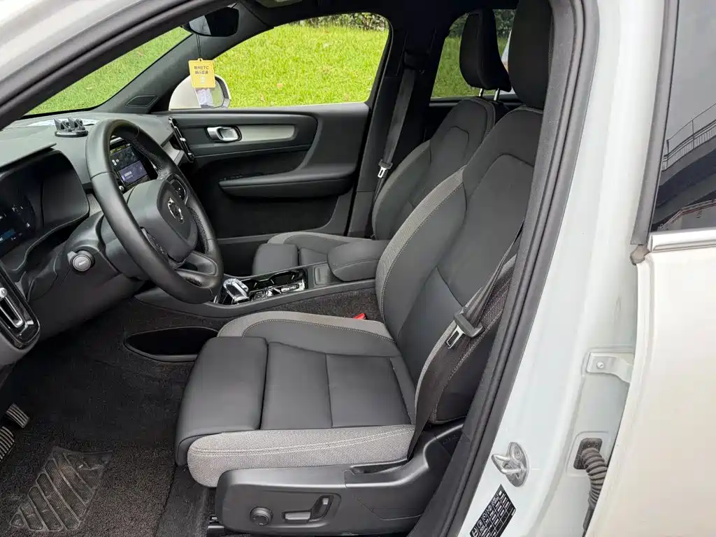 Volvo XC40 2024 2024 B3 Smart Elite Luxury Edition