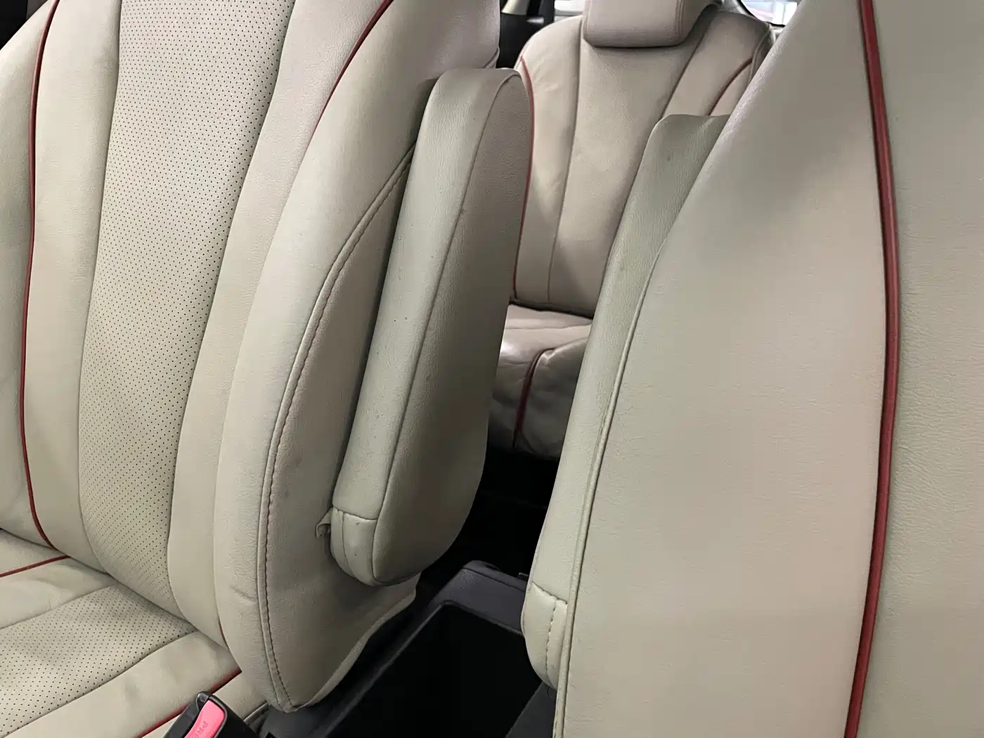 Mazda Mazda5 2013 2013 2.0L Automatic Luxury