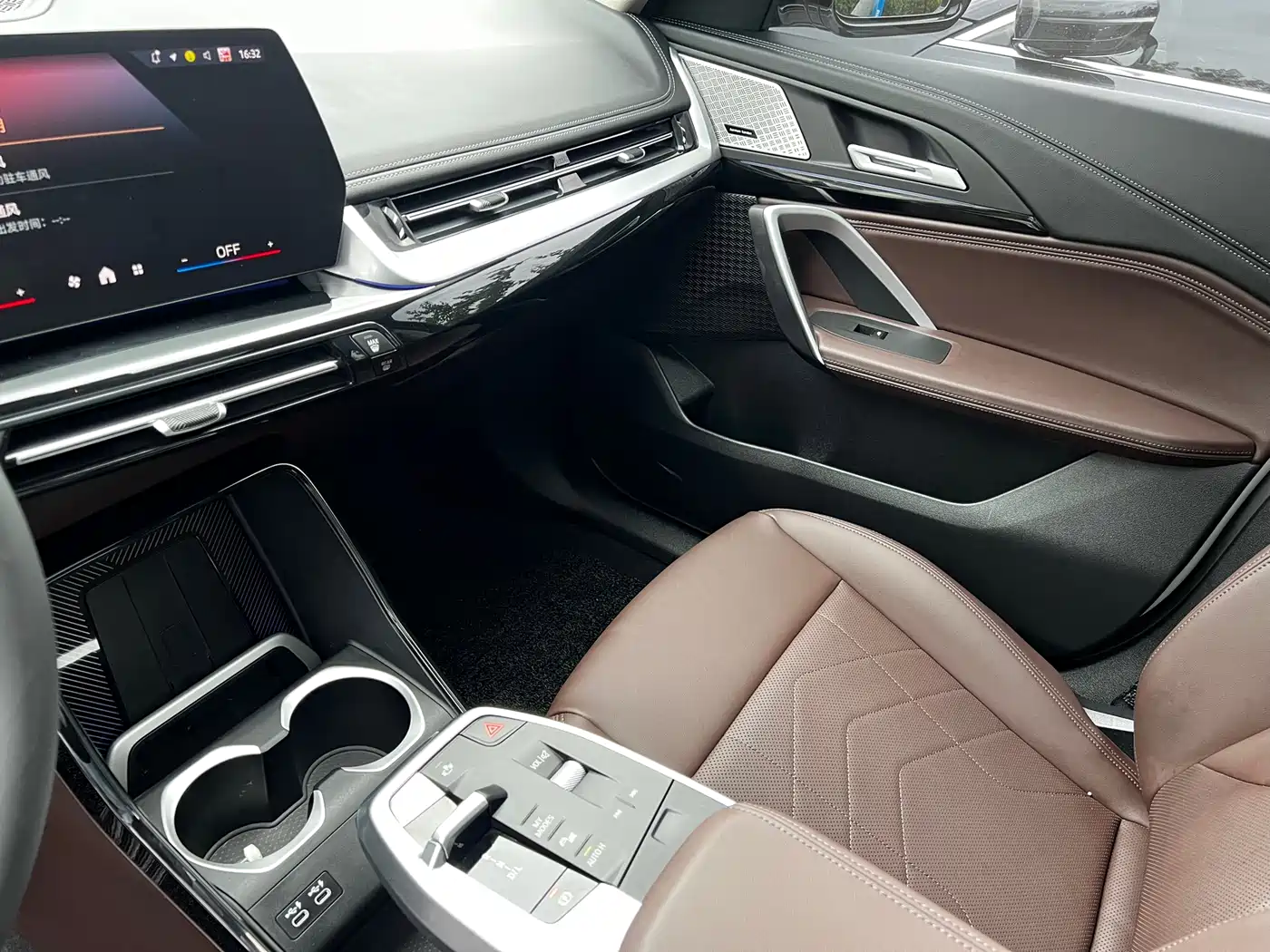 BMW X1 2024 sDrive25Li X Design Package фото 7