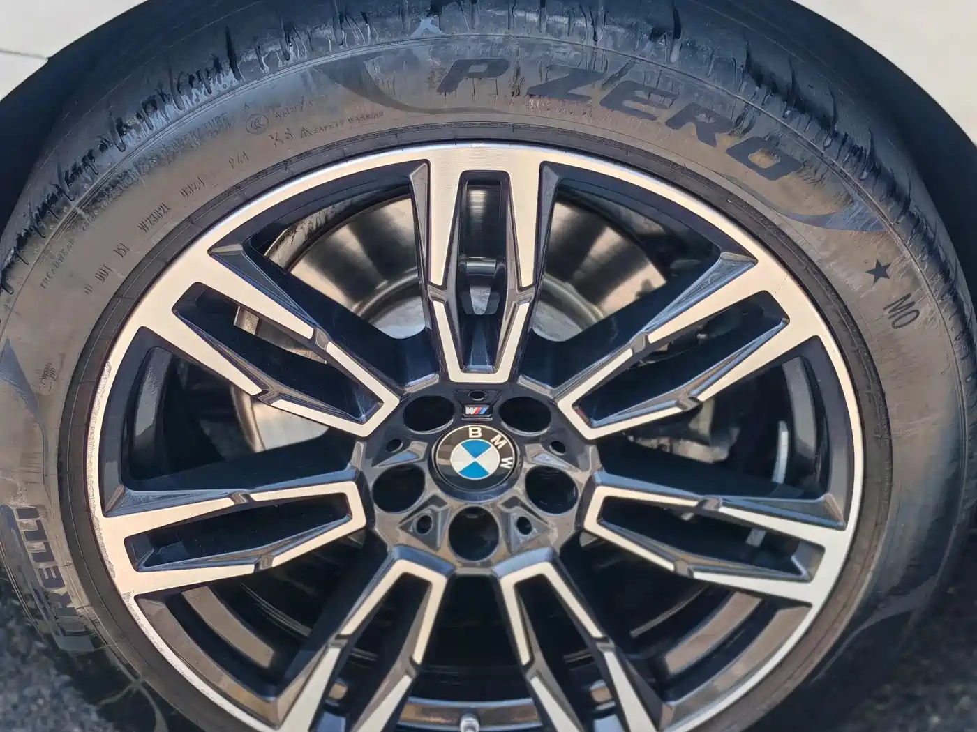 BMW 5 Series 2024 525Li M Sport Package фото 12