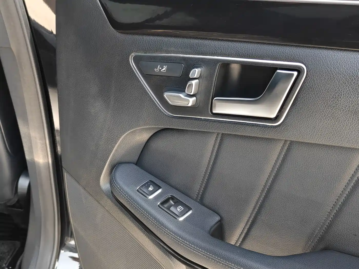 Mercedes-Benz E-Class 2015 E 320 L фото 27