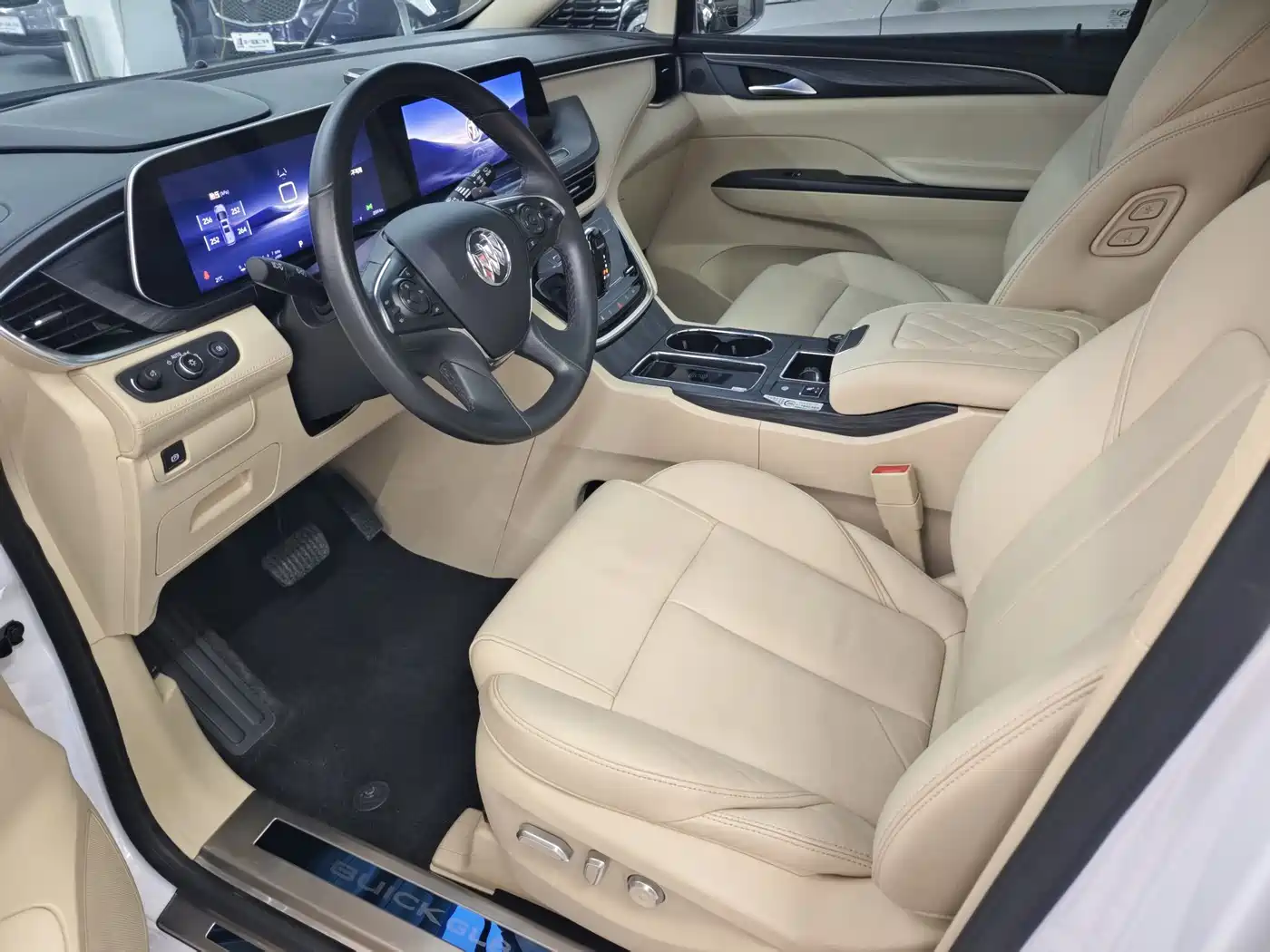 Buick GL8 2023 ES Landmaster Exclusive фото 9