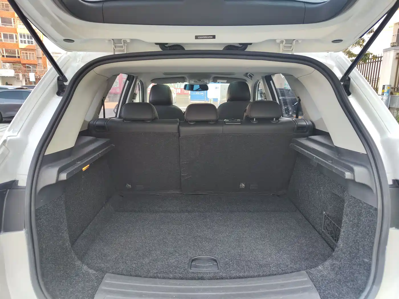 ROEWE RX5 NEW ENERGY