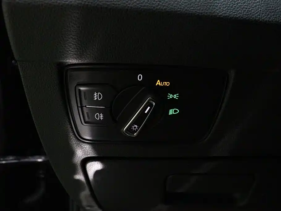 Volkswagen Magotan 2023 Model 2 Million Commemorative Edition 330TSI DSG Luxury фото 21