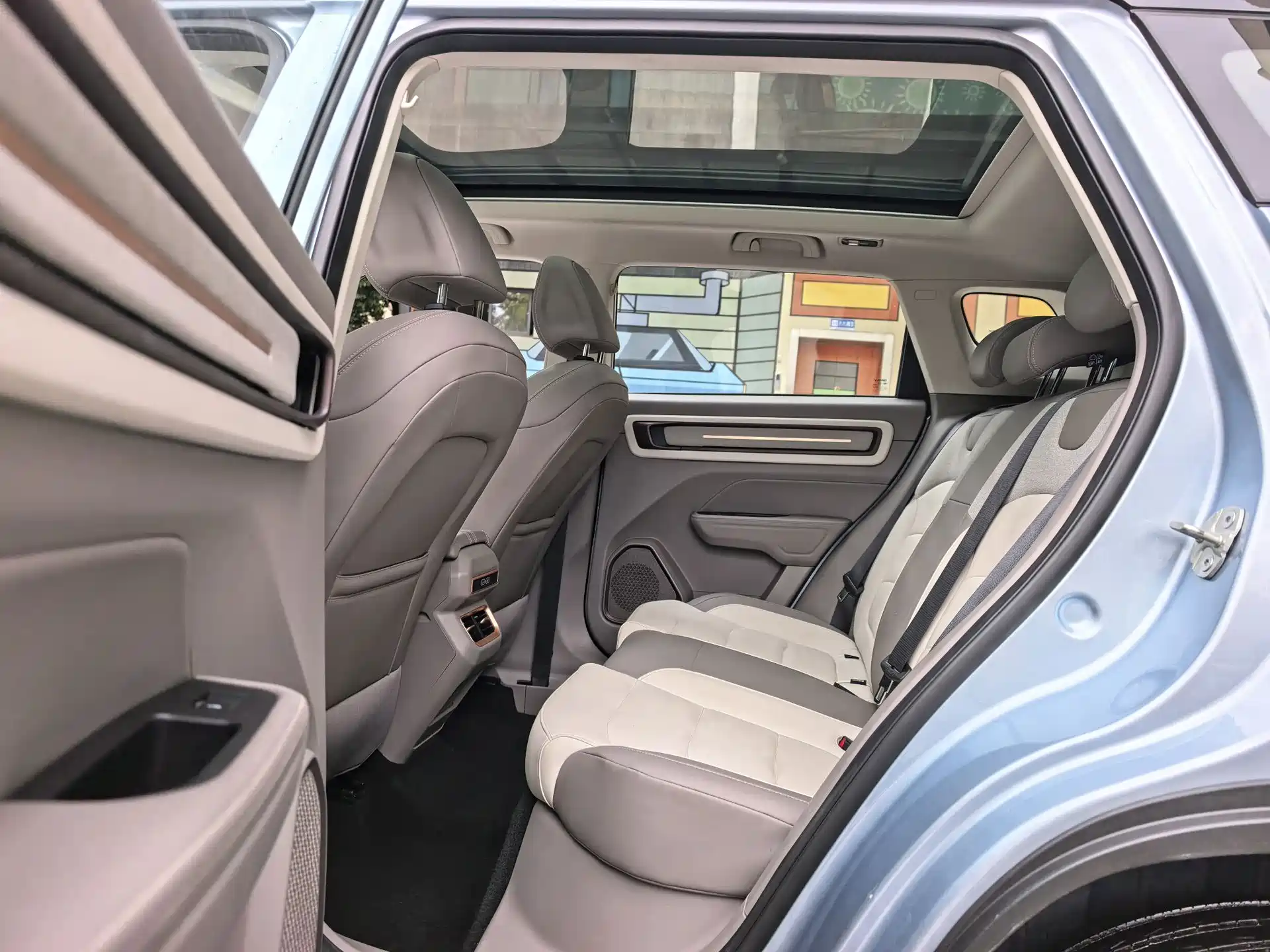 Photo 13 - Geely ICON