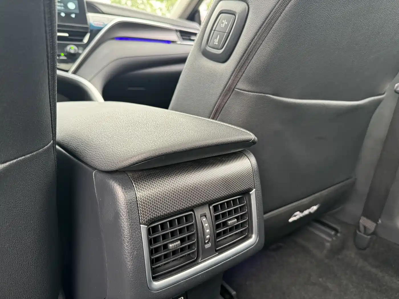 Toyota Camry 2021 2.0S Sporty Edition фото 45
