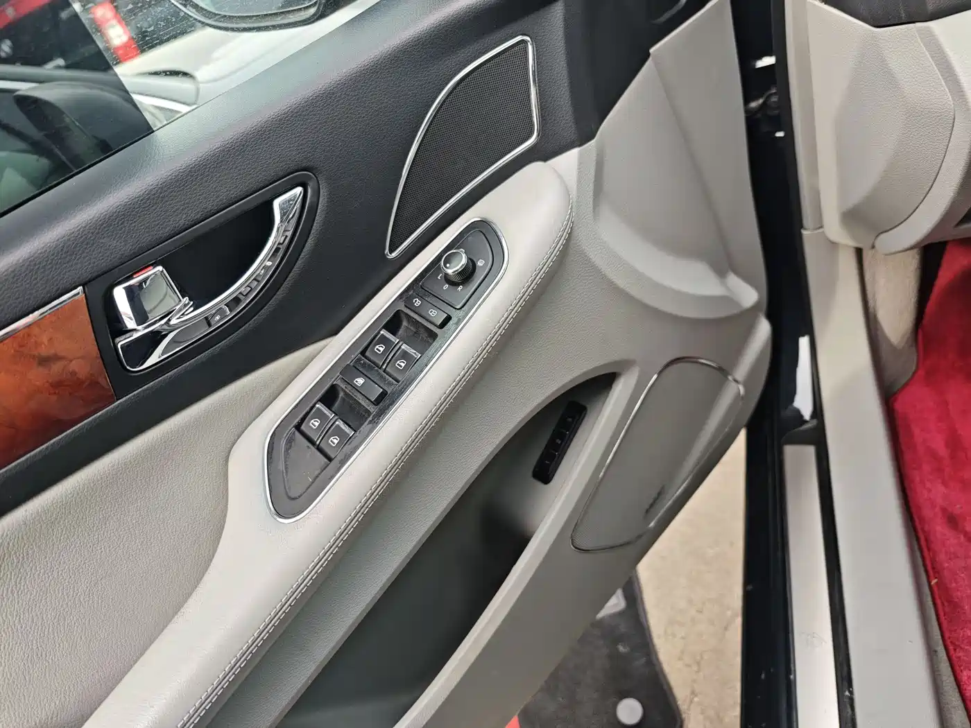 Hongqi H7 2015 2.0T Premium фото 12