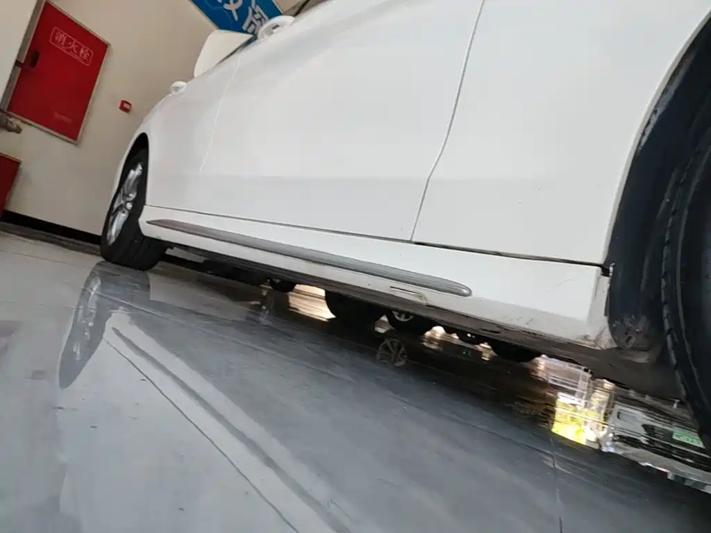 Mercedes-Benz C-Class 2015 2015 Facelift C 180 L Sport