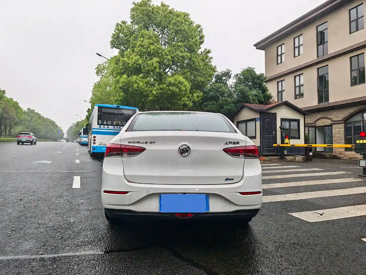 Buick Excelle 2021 1.3T Auto Mild Hybrid Elite фото 9