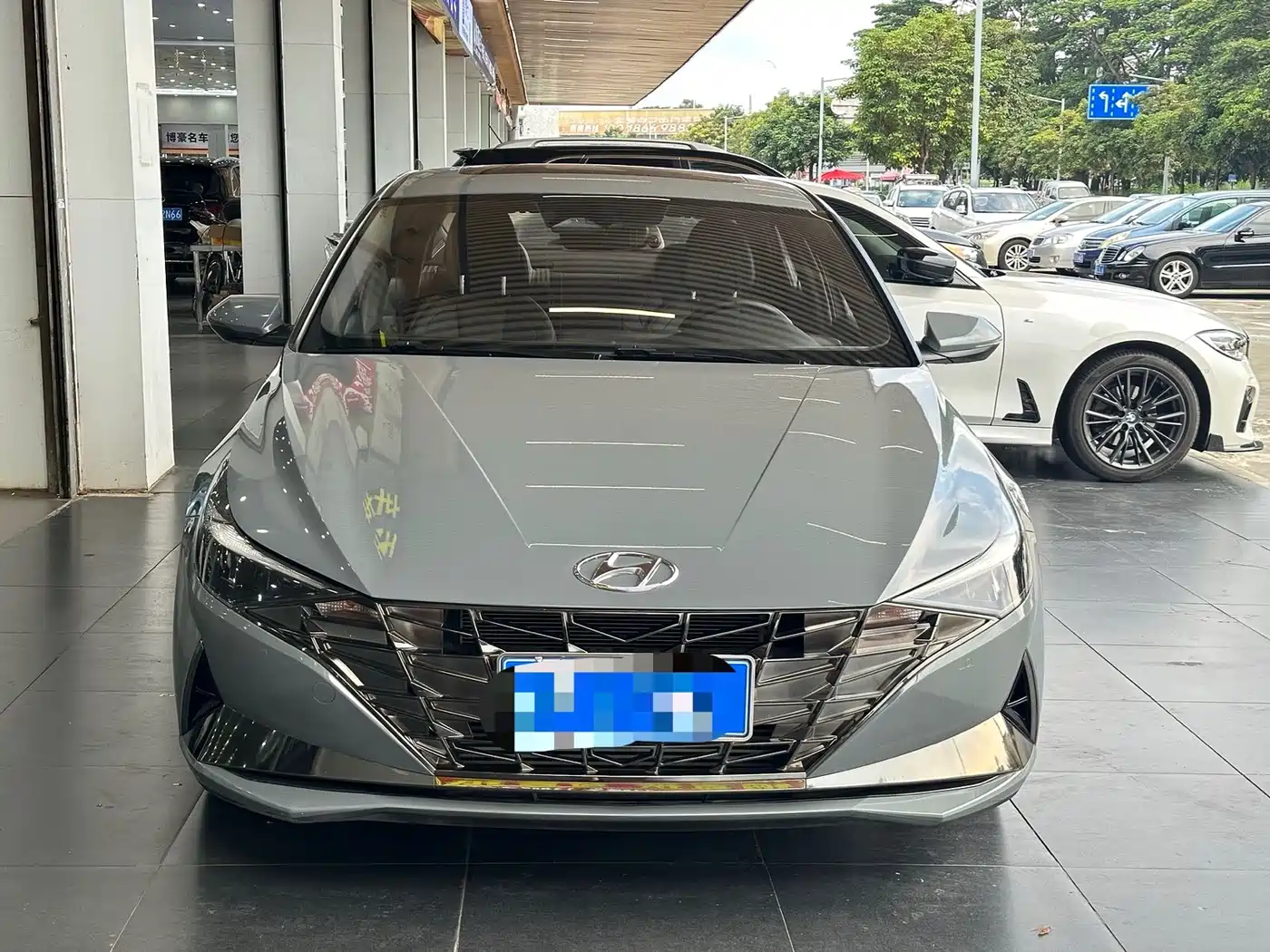 Hyundai Elantra 2022 240TGDi DCT LUX Premium Edition фото 2
