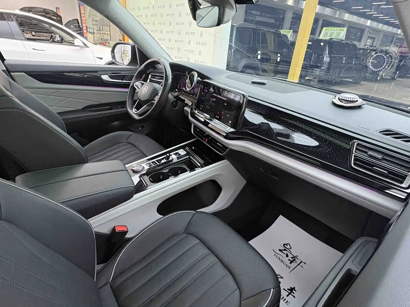 Volkswagen Teramont 2023 380TSI AWD Premium Luxury Edition фото 6