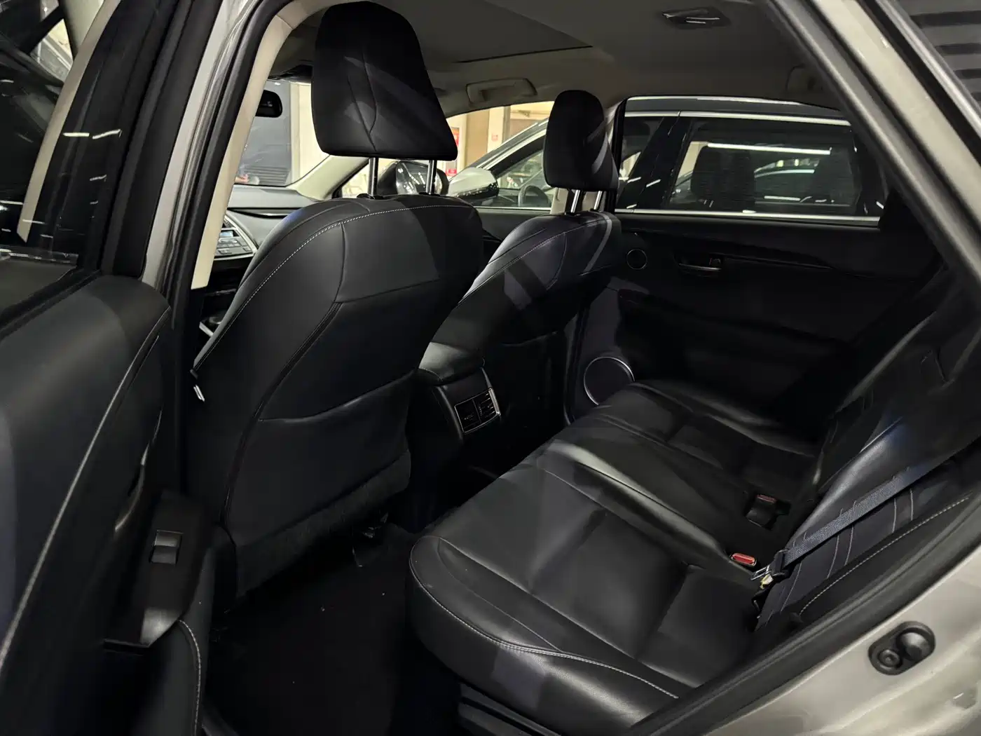 Lexus NX 2016 200 AWD F Sport фото 7
