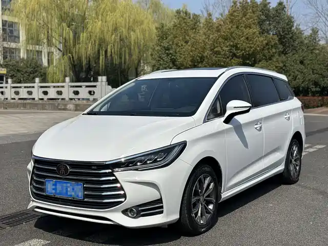BYD SONG MAX