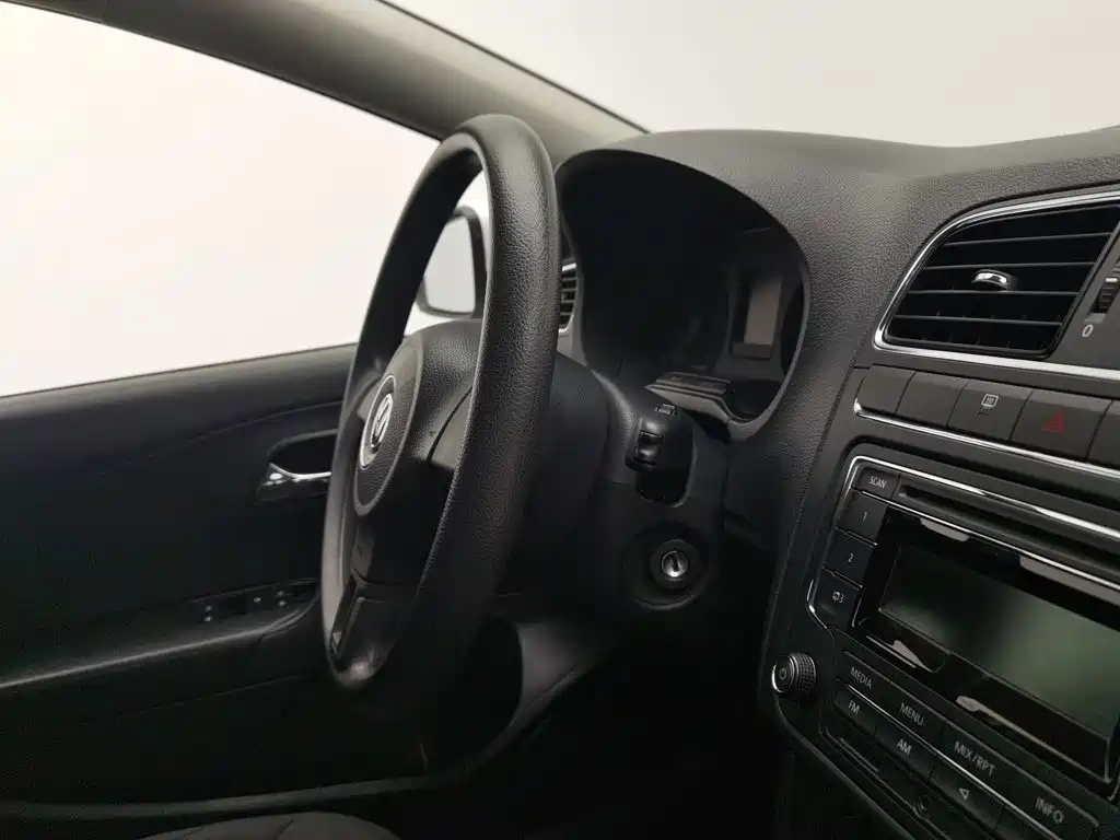 Volkswagen Polo 2014 2013 1.6L Automatic Comfort Edition