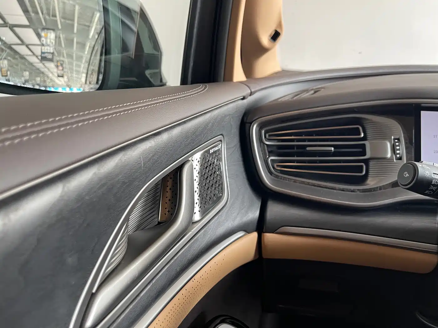 Denza D9 2026 2025 EV Smart Drive Edition 600 AWD Luxury