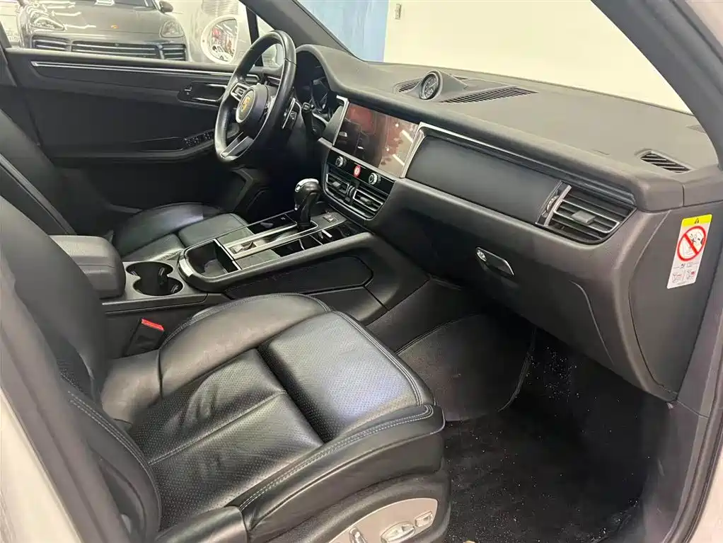Porsche Macan 2023 Macan 2.0T фото 12
