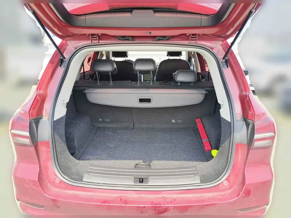 Фото 5 - Roewe RX5