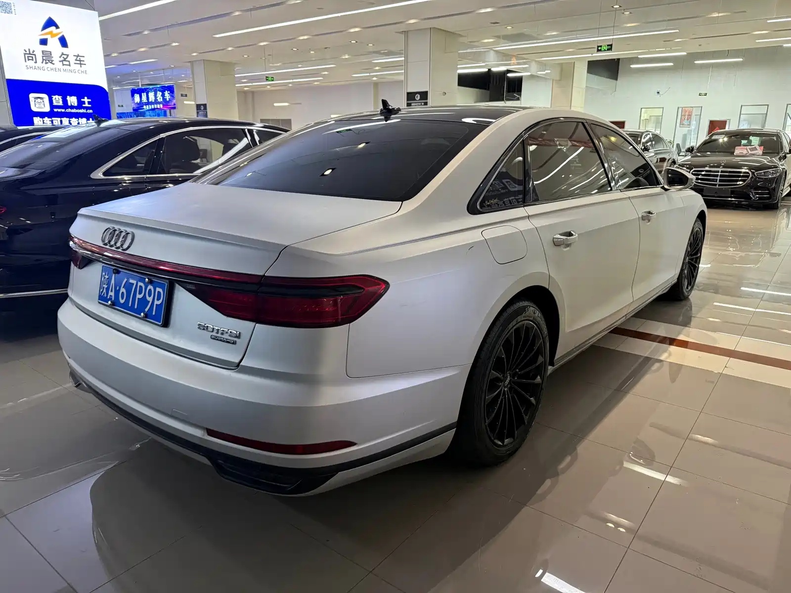 Фото 8 - Audi A8