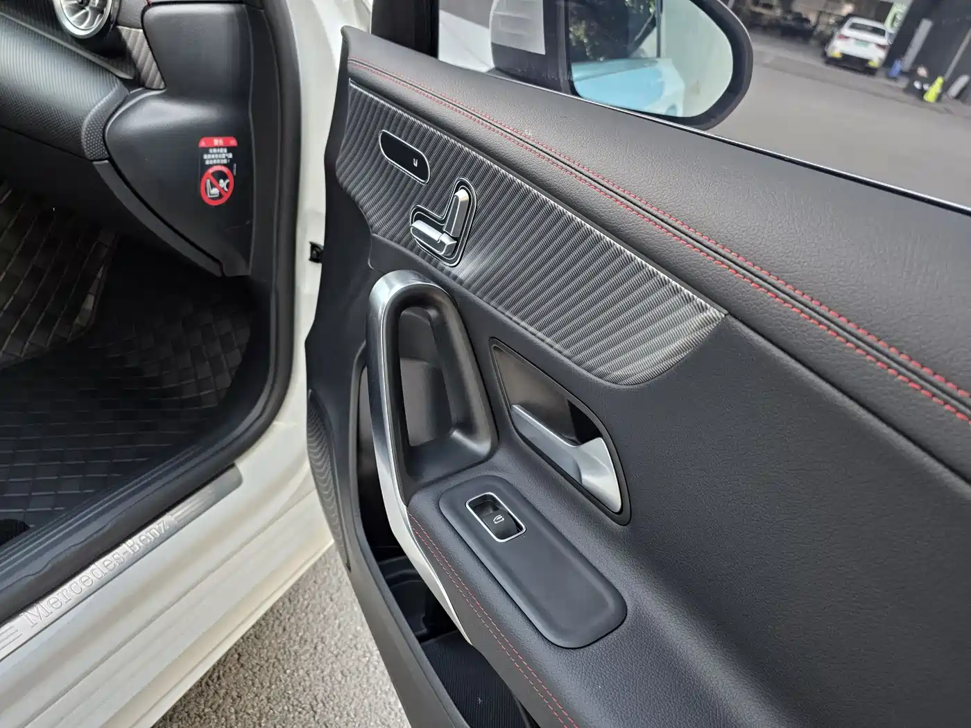 Mercedes-Benz A-Class 2024 A 200 L Fashion Edition фото 28