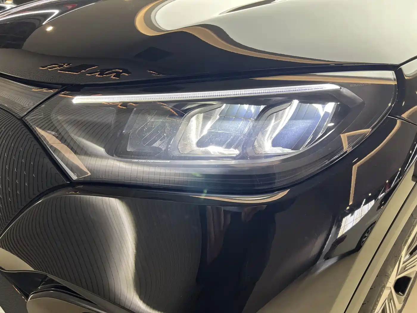 MERCEDES-BENZ EQE SUV