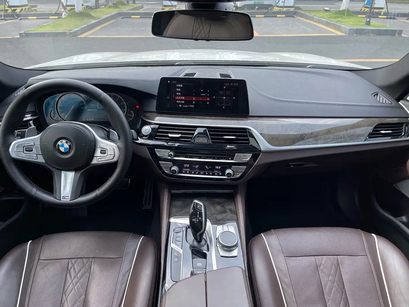 صورة 19 - BMW 5 Series